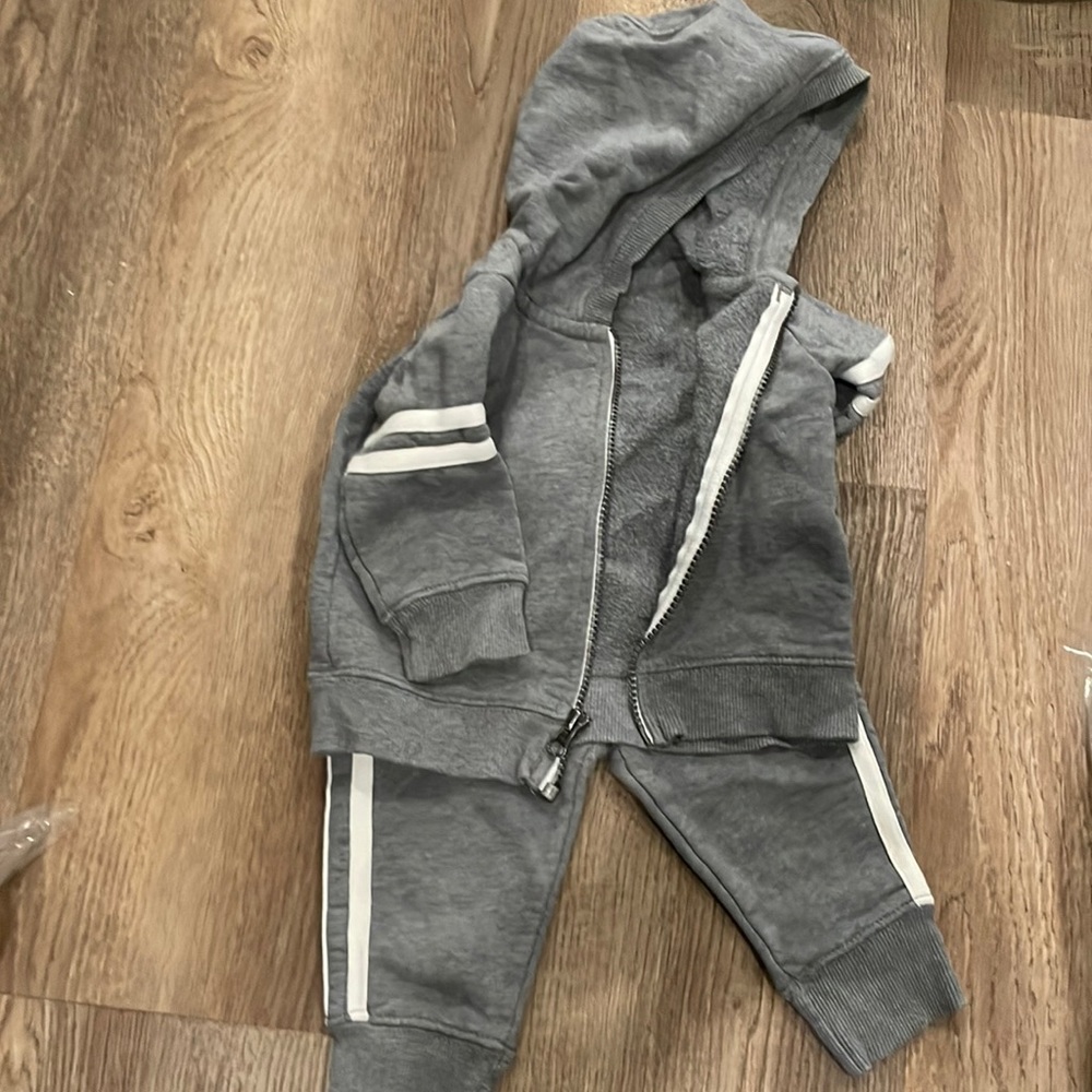 Hanna Andersson track suit, 12-18 mod